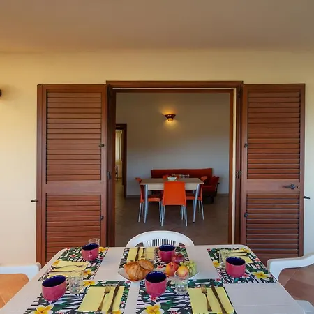 Prázdninový dům Con Piscina - Budoni