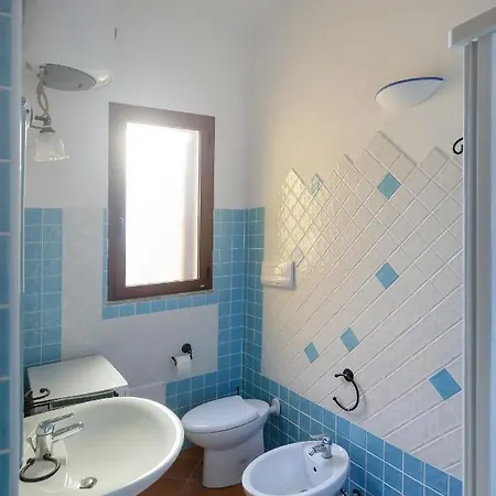 Con Piscina - Budoni Feriehus *